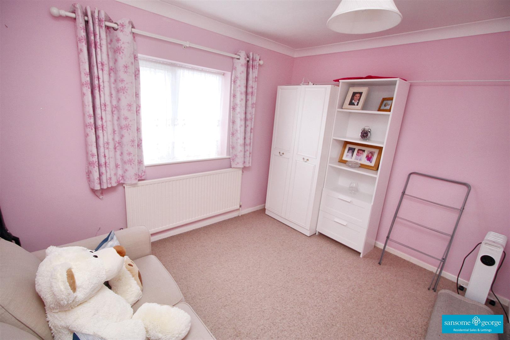Eastbury Avenue, Tilehurst, Reading